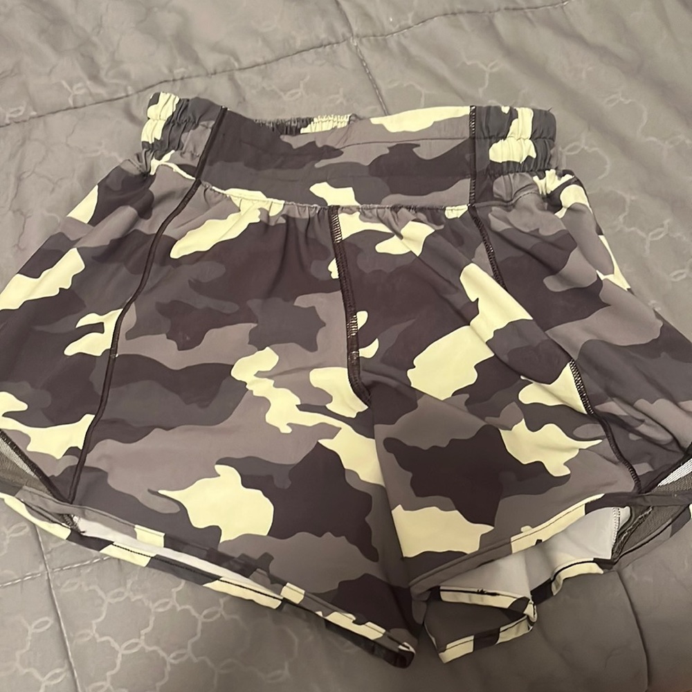 women’s size 0 tall green and yellow ish camo shorts